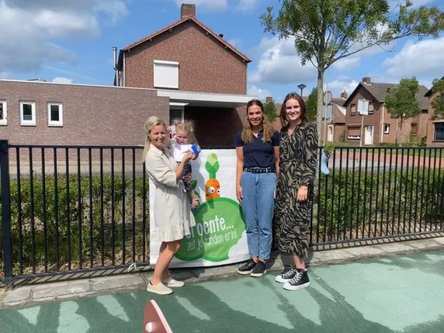 groenteboxjes overhandiging voucher en groenteboxje thorn 0