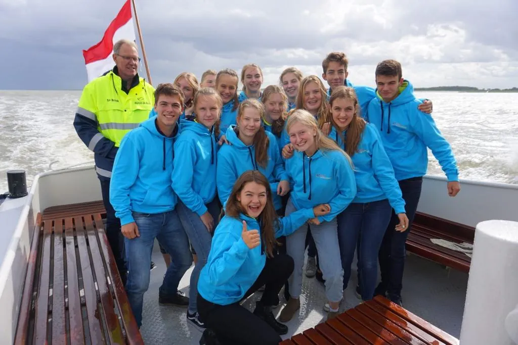 jeugdwaterschap op boot