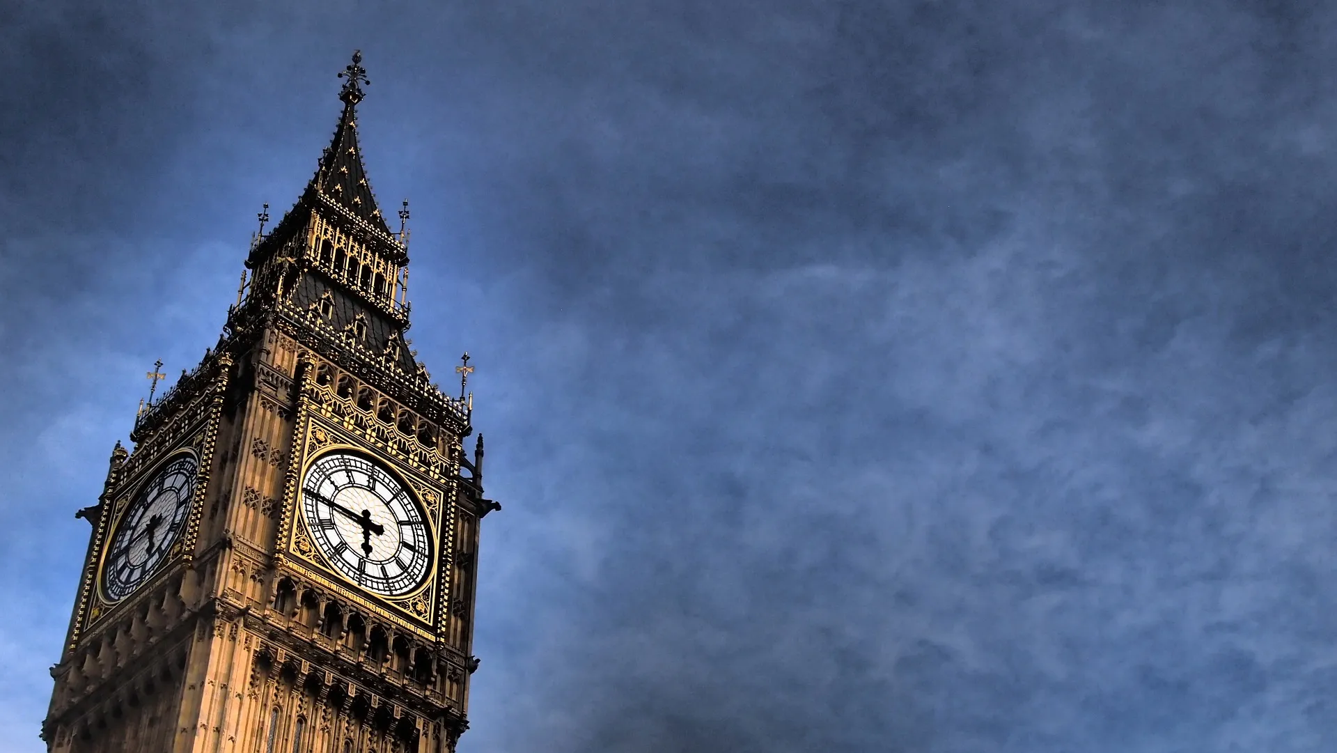 london g936ba3e2c 1920