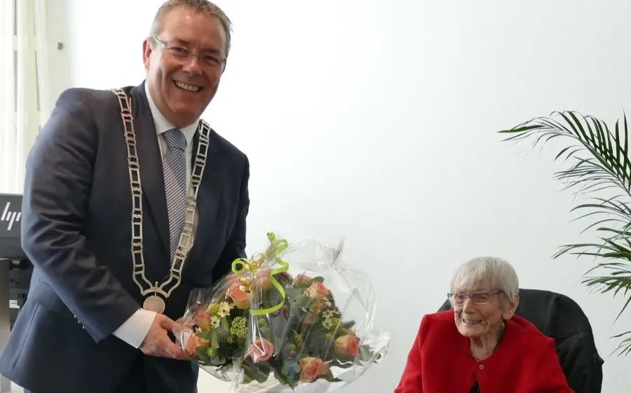 mevrouw wirken 100e verjaardag fb 2