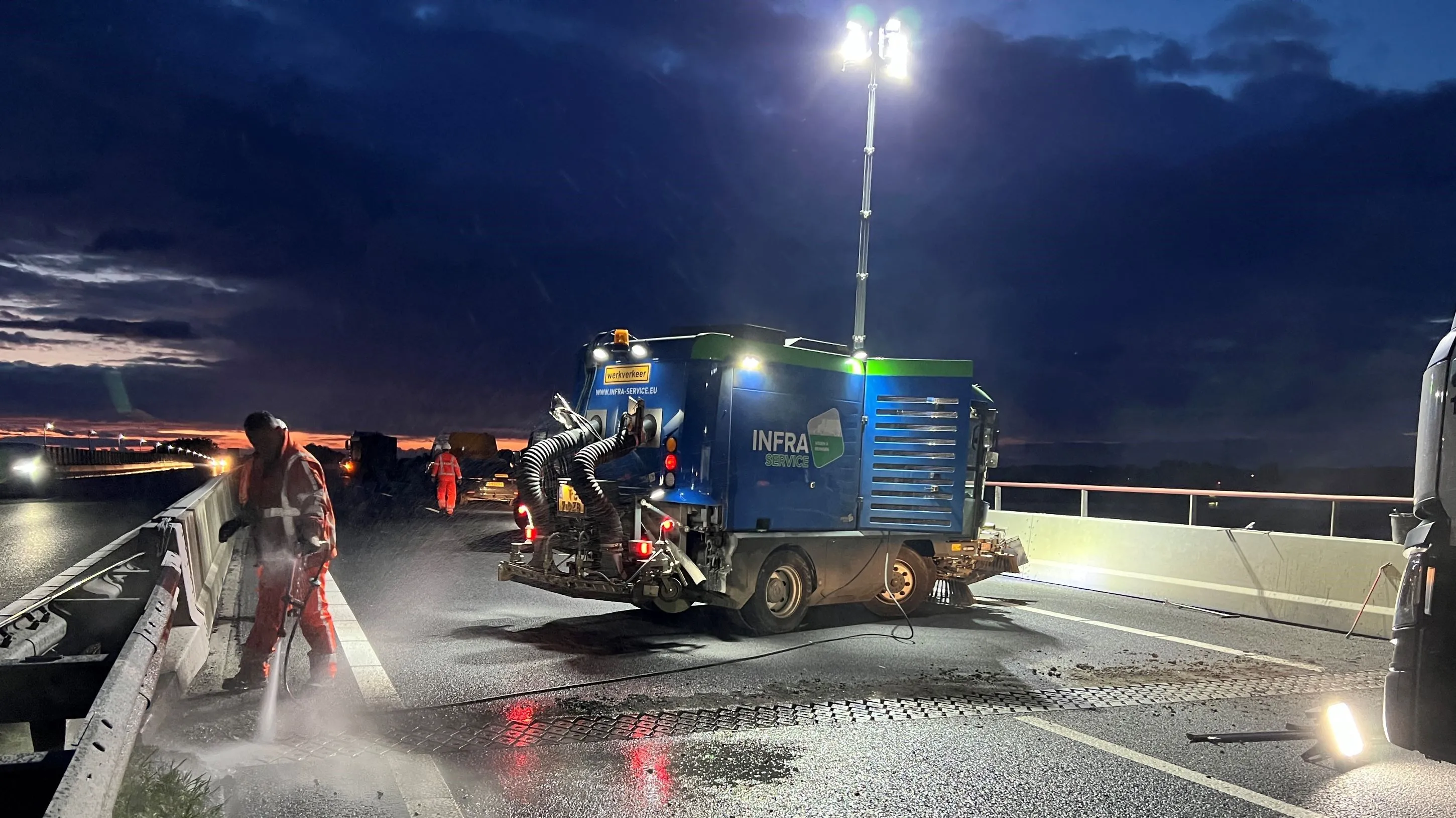 afsluiting parallelweg maasbrug 1