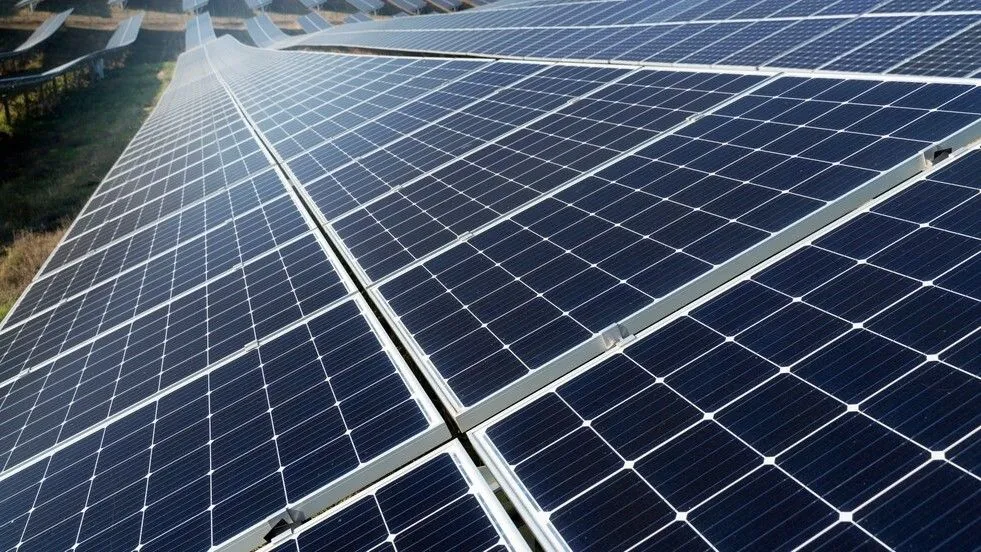 zonnepark beautiful alternative energy plant with solar panels 23 2149192692 1