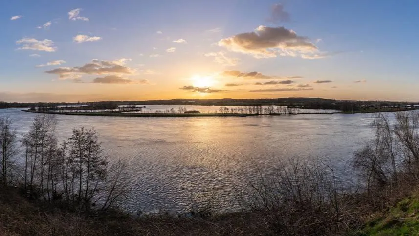 20250517 neer maas 95 hdr pano lr ivn 1
