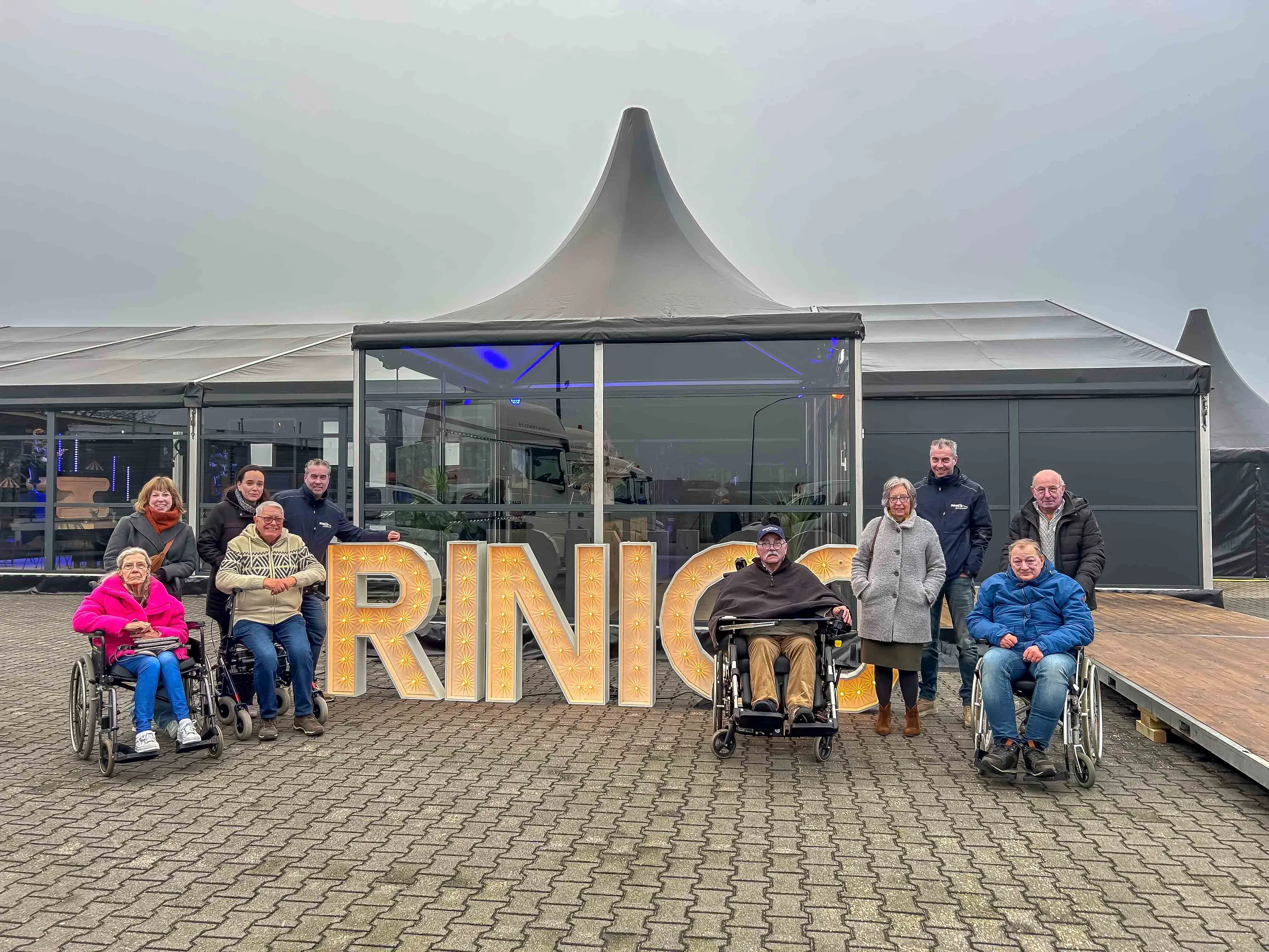 Mat van de Vorle op bezoek bij Rinico Tentenverhuur (foto Mirian van de Vorle ©)