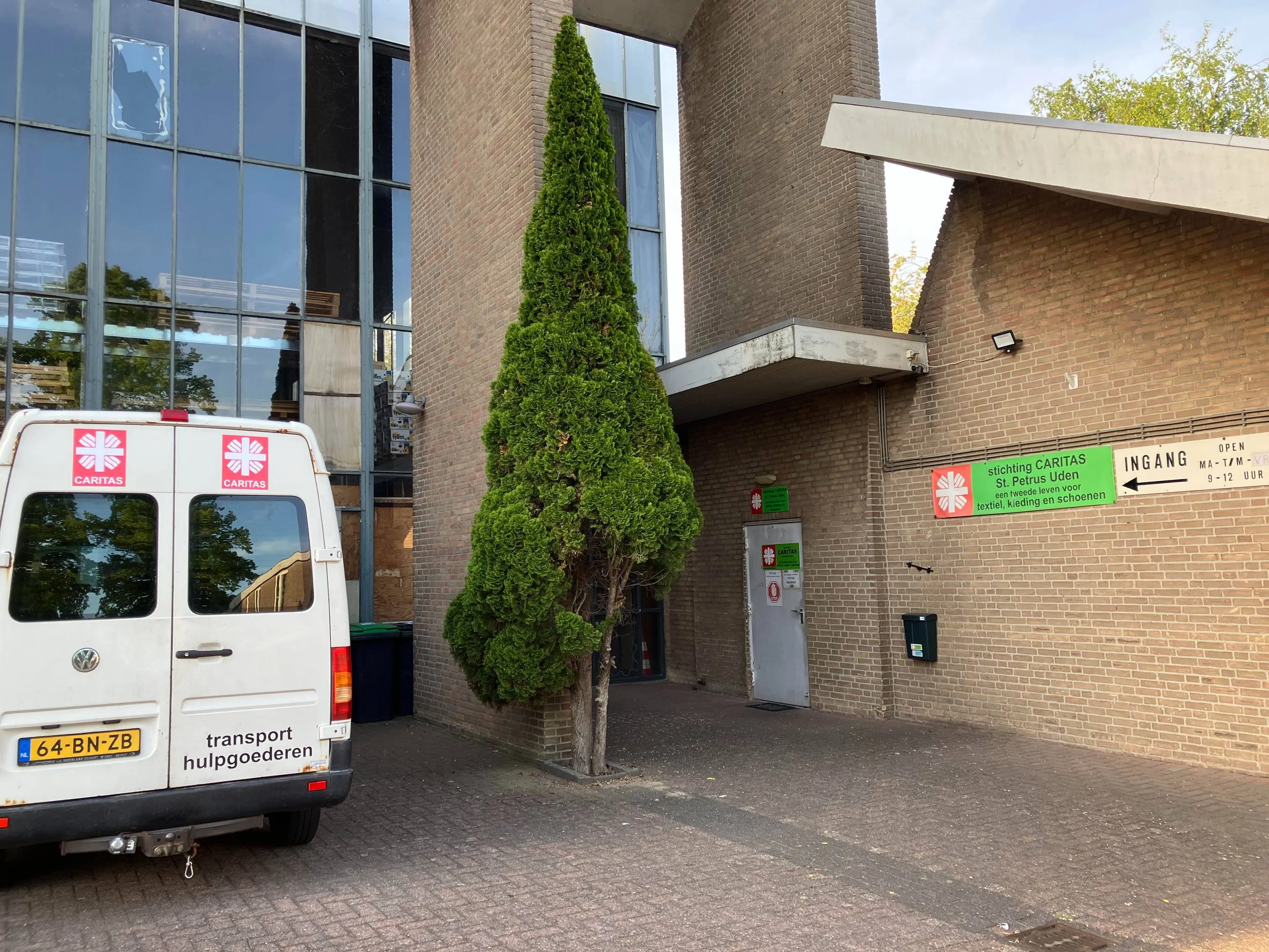 Stichting Caritas Uden, locatie Pius-X kerk (foto Patricia van Os ©)