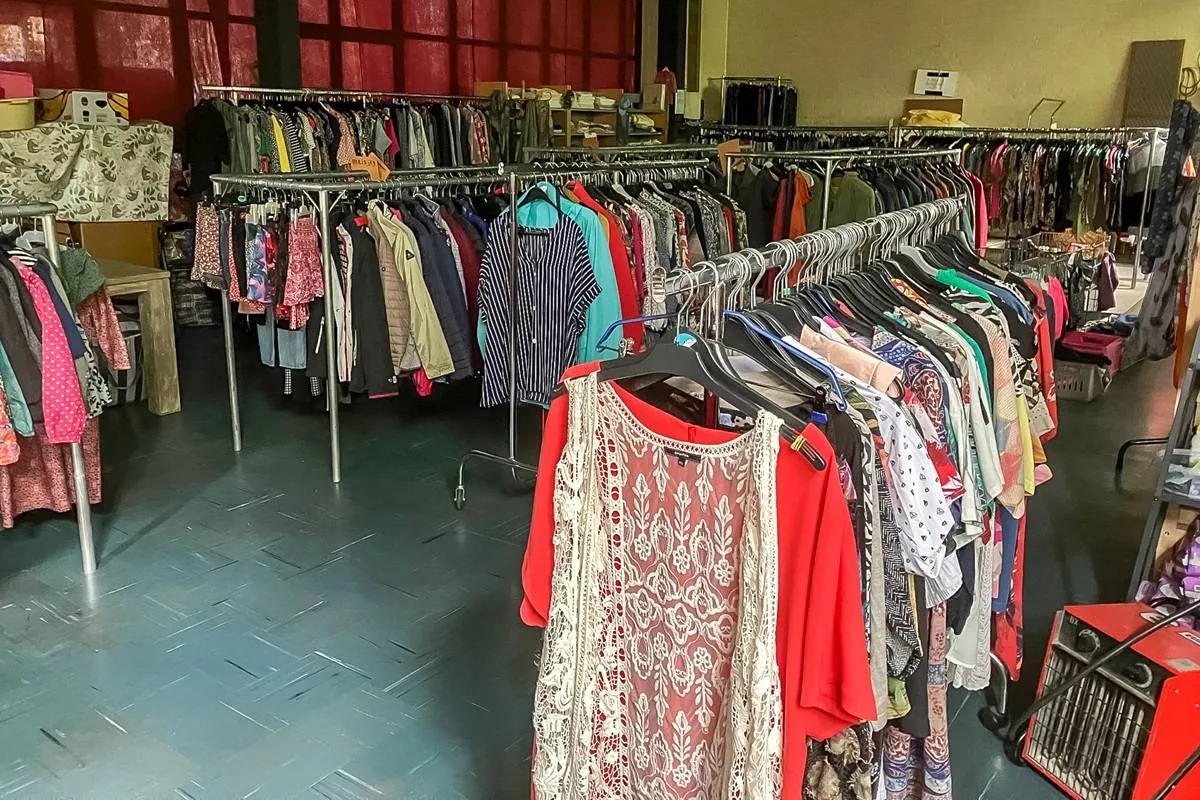 01. Kledingbeurs Caritas Uden (19 oktober 2025)