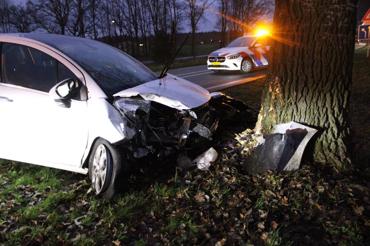 31-12-2025 Ongeval Rondweg Uden 03