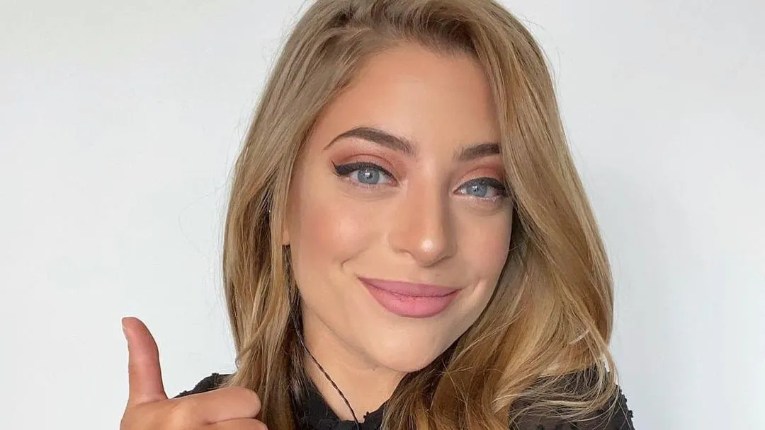 amy vol van og3ne als cowgirl op instagram
