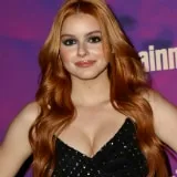 ariel winter rood 1 1