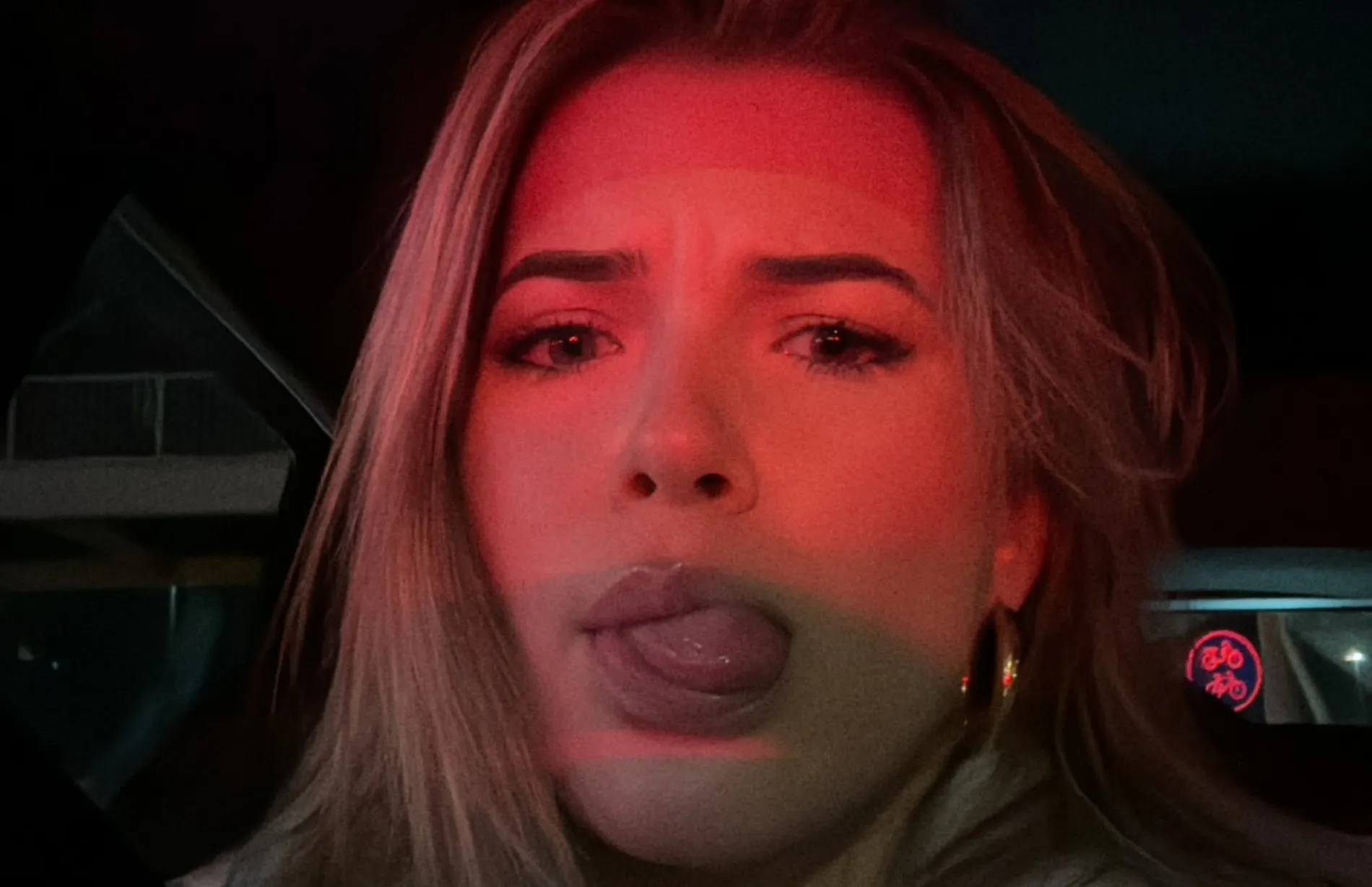 jade anna van vliet maakt volgers warm met fotos