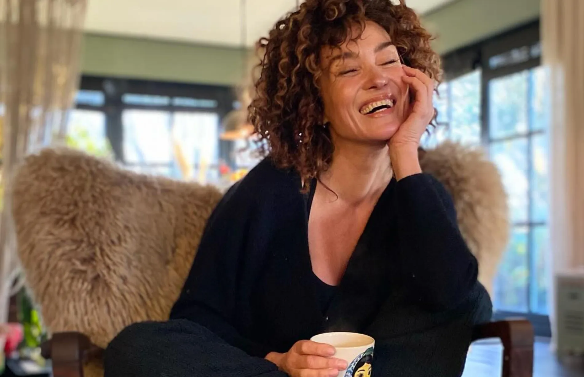 katja schuurman deelt waar haar looks vandaan komen