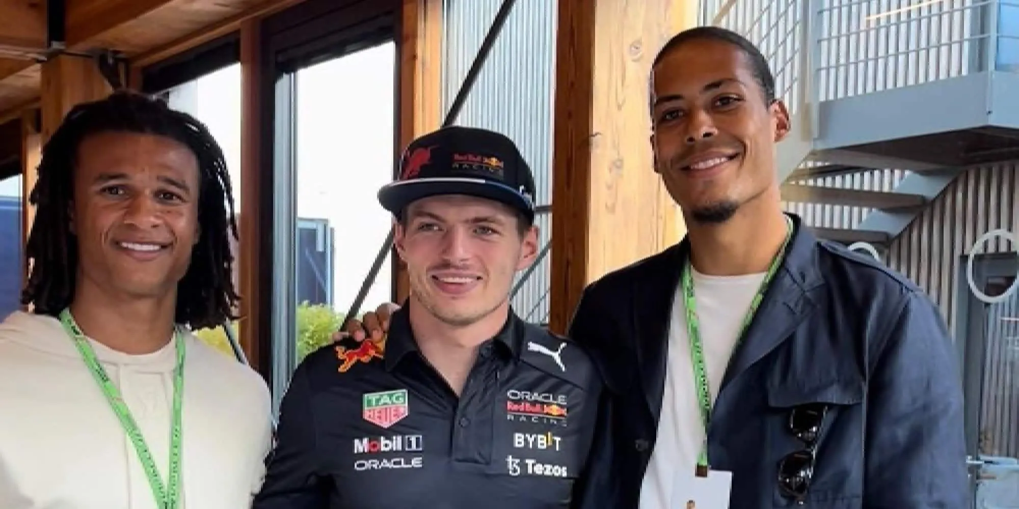 max verstappen zet virgil van dijk enorm onder druk tijdens zeldzaam onderonsje