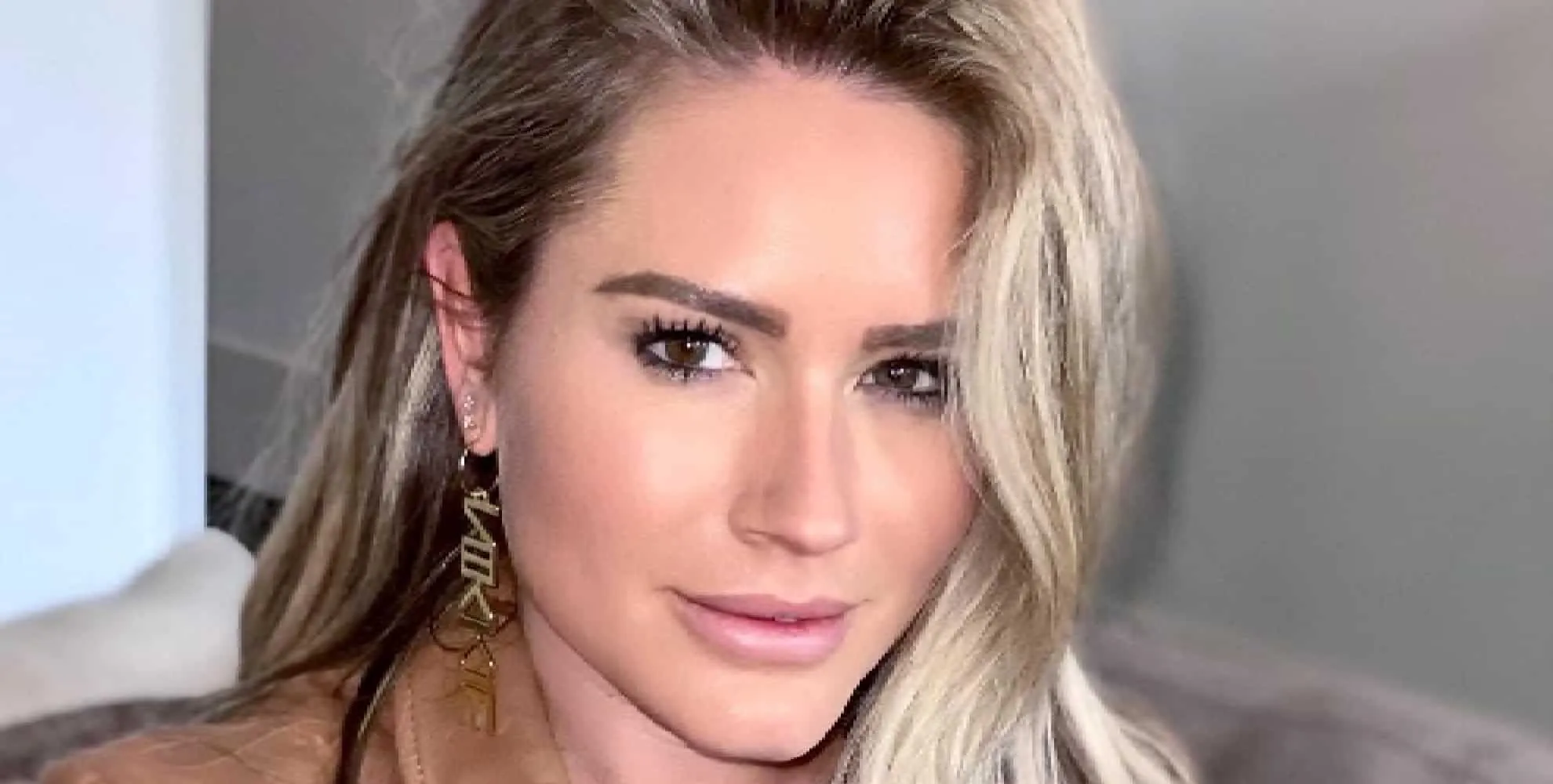 nikkie plessen deelt foto in ibiza