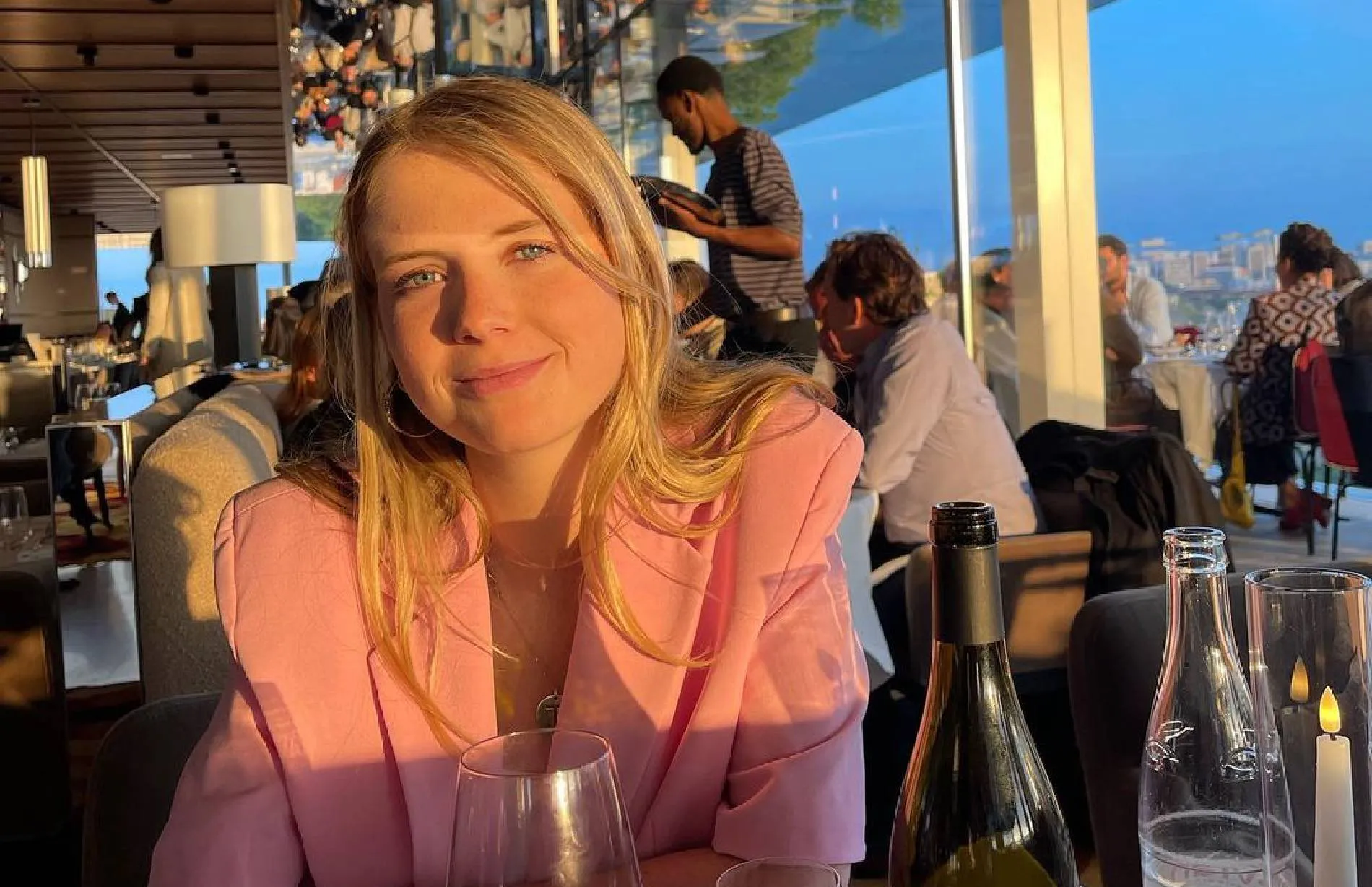 noa vahle kijkt wedstrijd suzanne schulting