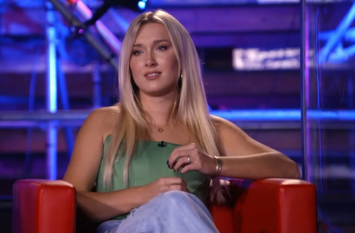 renee the voice stoel