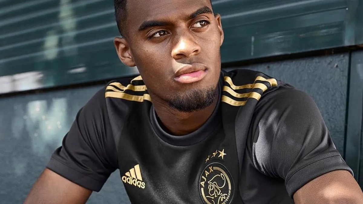 ryan gravenberch ajax midtjylland champions league