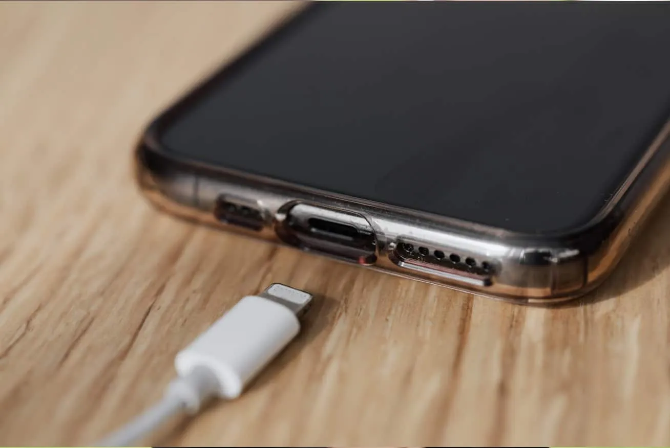 telefoon smartphone opladen tips charge iphone samsung