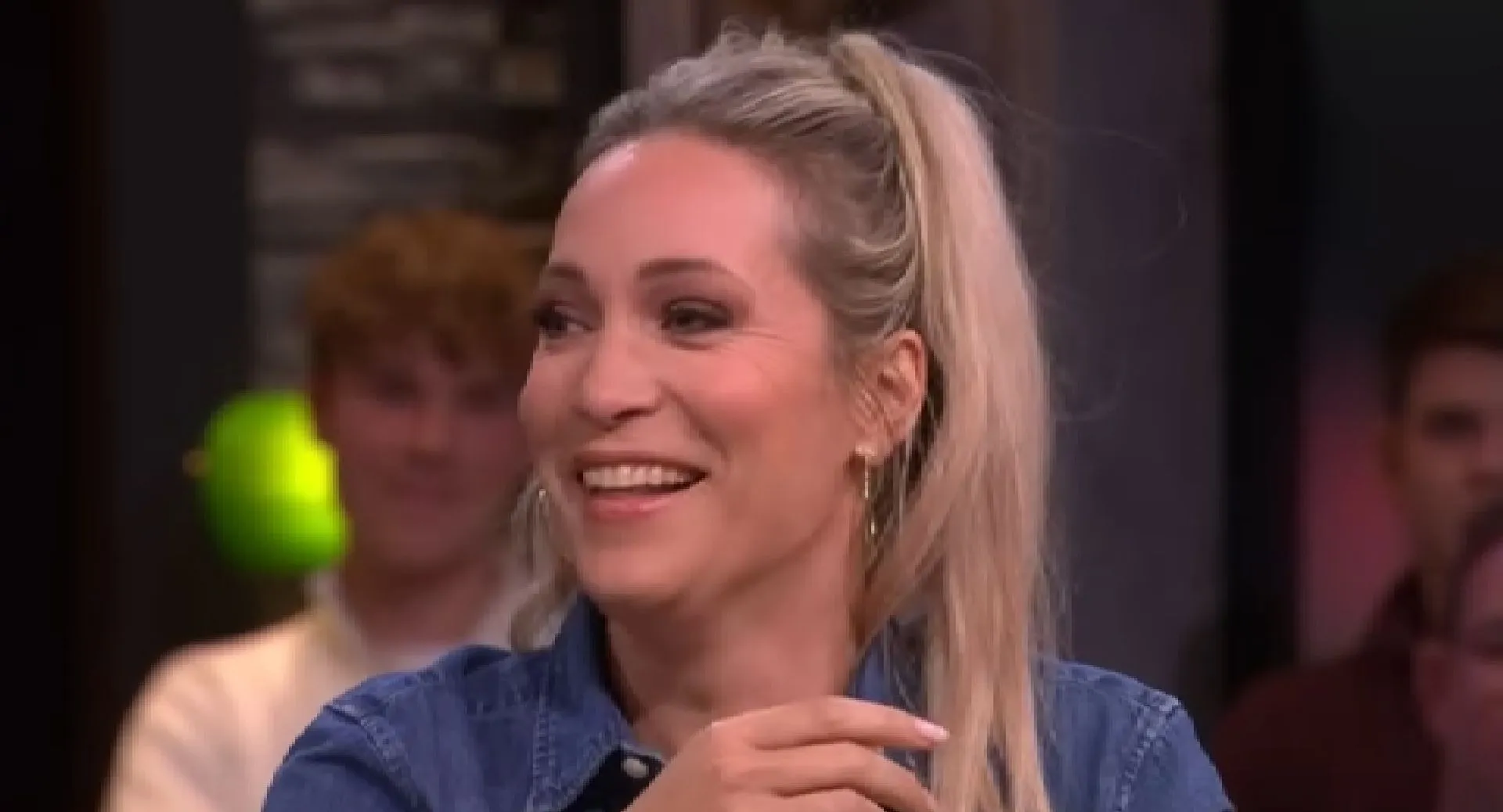 helene hendriks heeft kortste jurkje tot het laatst bewaard en deelt warm momentje met noa vahle en merel ek