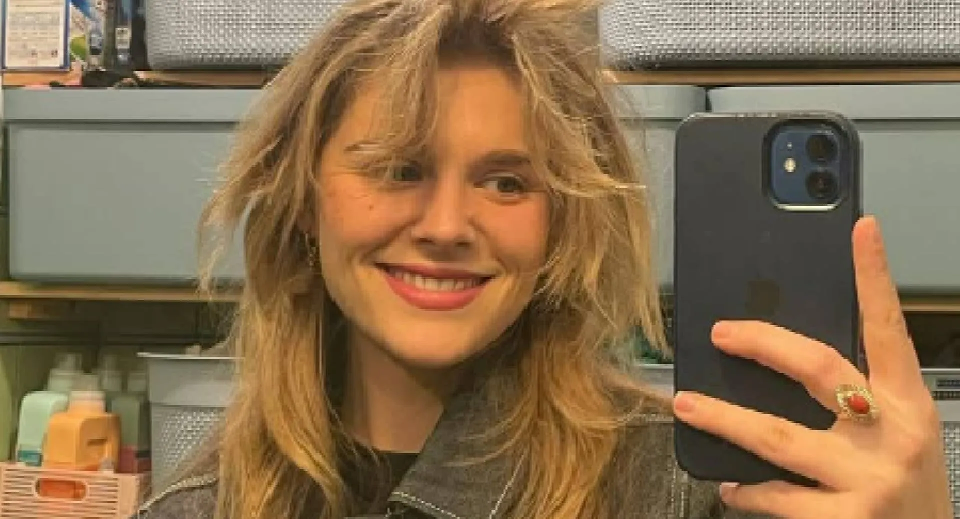 jonge actrice marie mae van zuilen geeft aparte reactie op foto van mannelijk gereedschap video