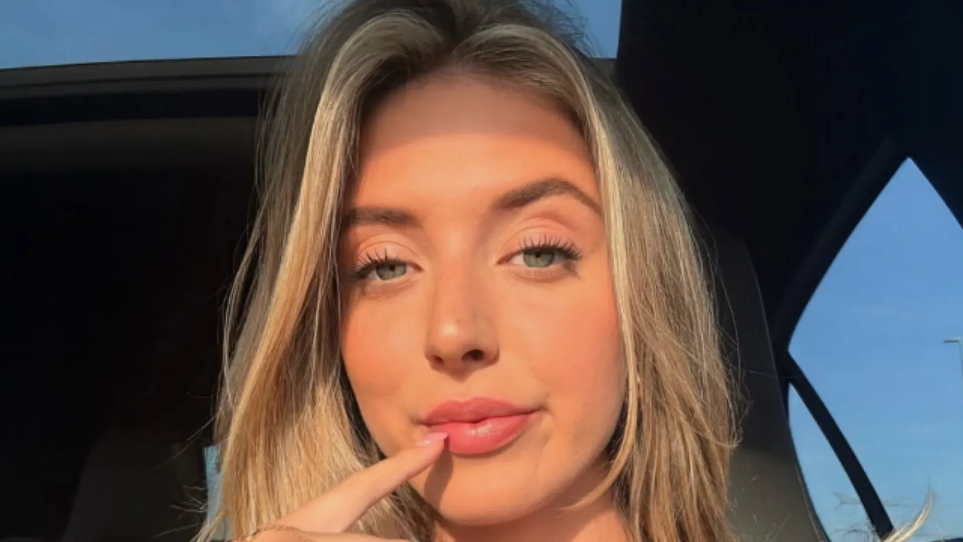 Noa Maureen Header