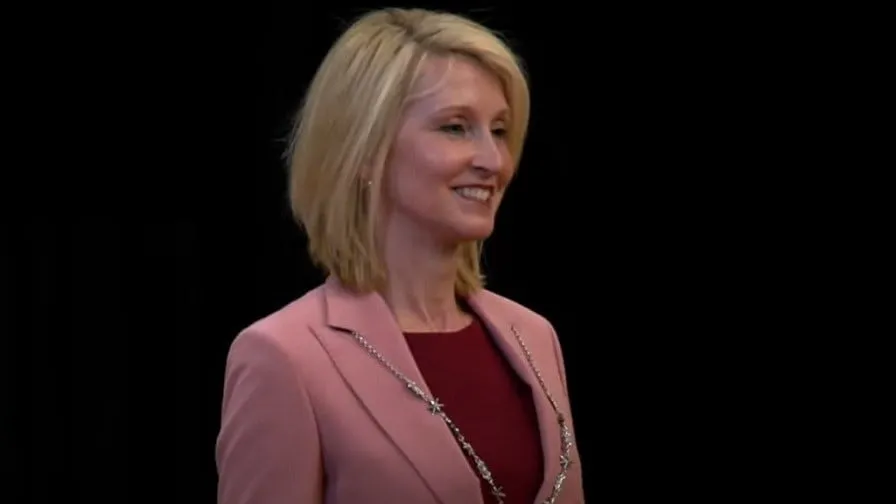 01 06 2021 installatie caroline van den elsen 4