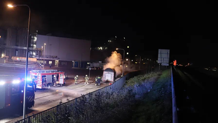 01 12 2019 vrachtwagenbrand dmv campina 896x504