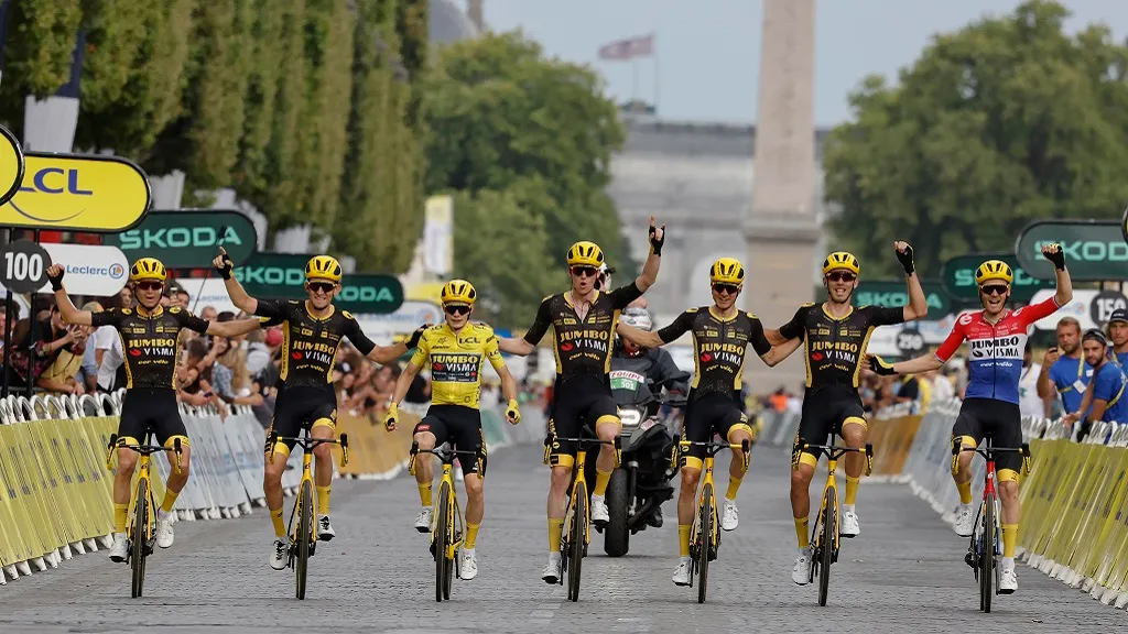 01 jumbo feliciteert team jumbo visma met tweede tourzege op rij