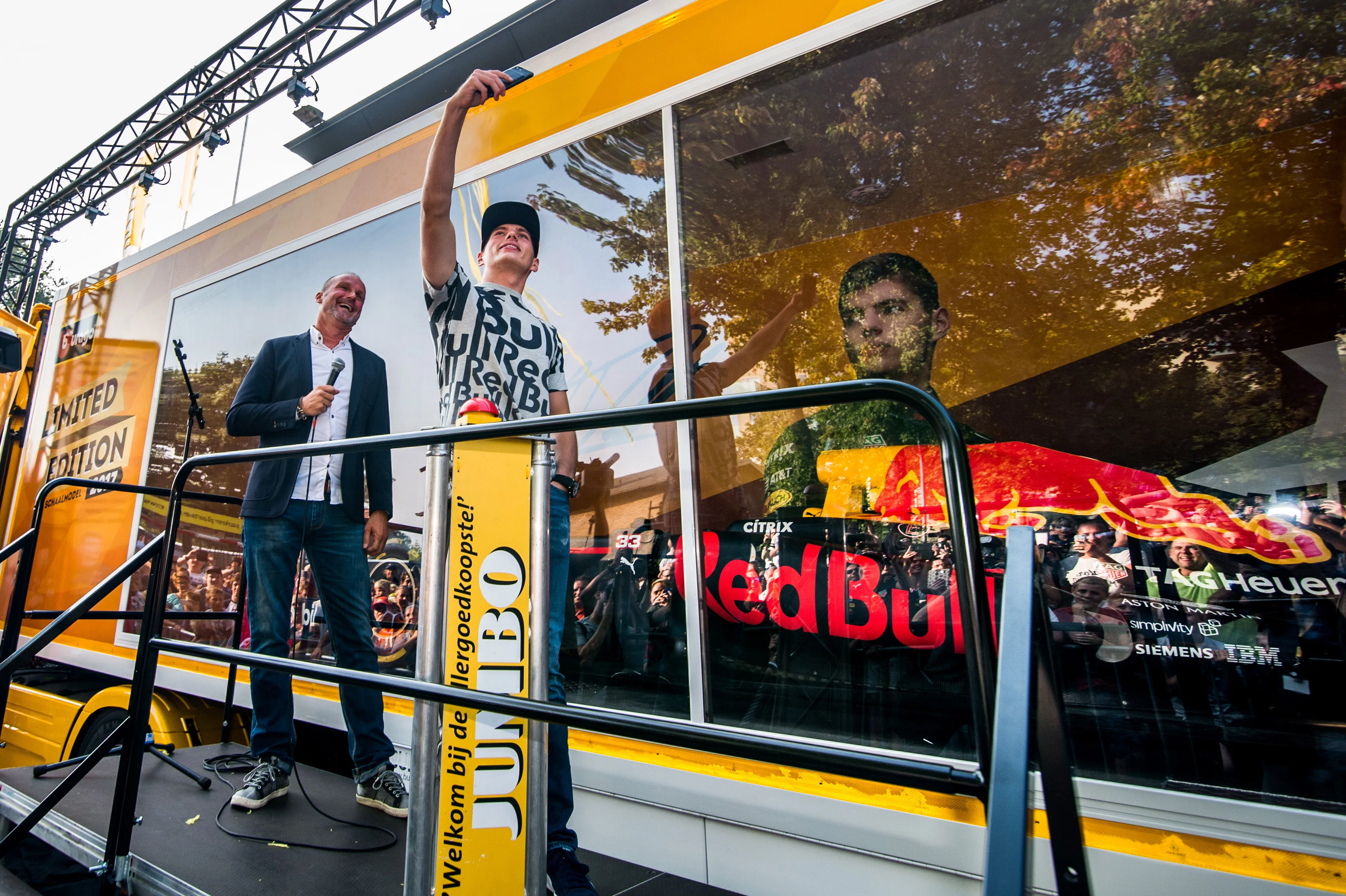 03 hilversum loopt uit voor max verstappen