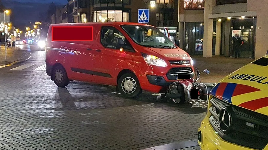 15 12 2020 scooterrijder aangereden markt veghel 02