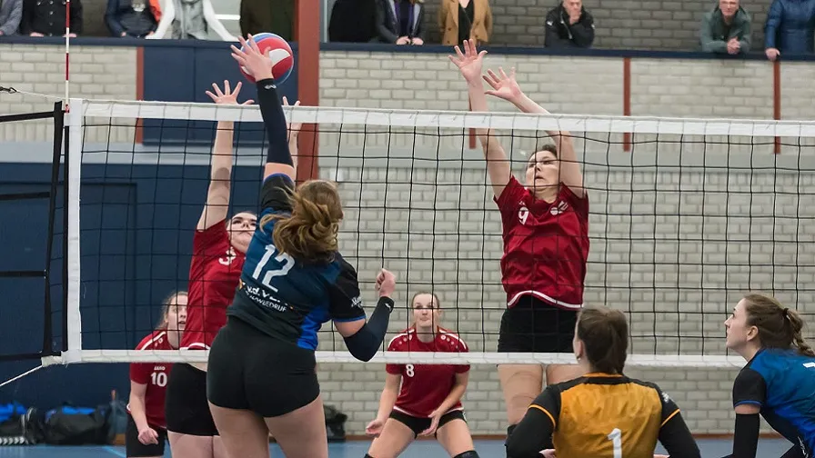 19 11 2022 skunk dames 1 01