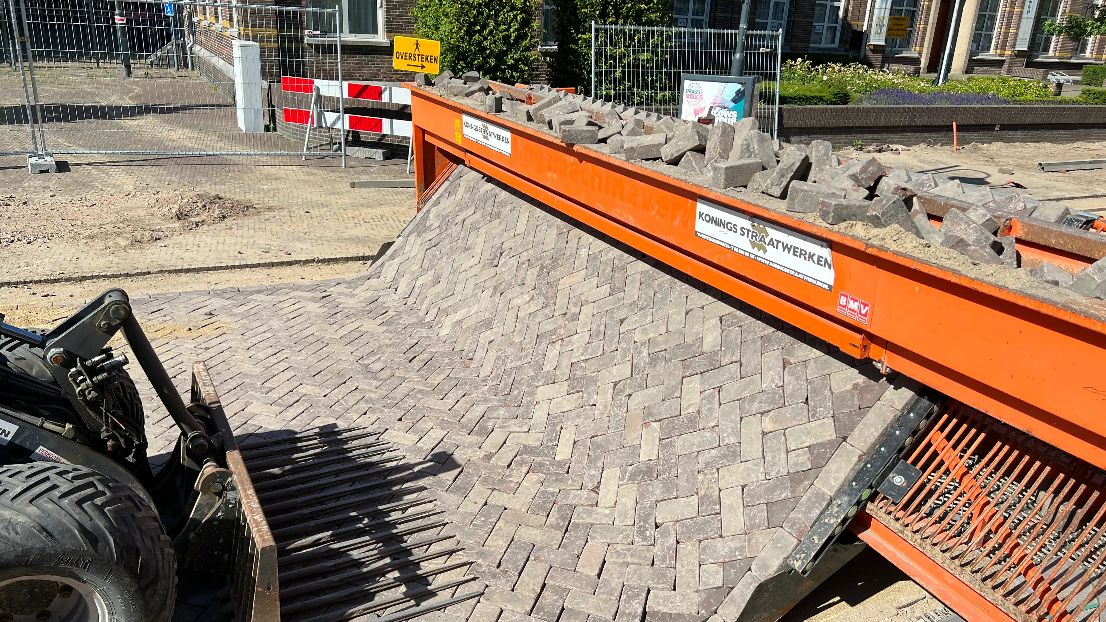 22 06 2022 straatwerk deken van miertstraat 02
