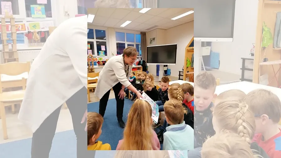 26 01 2022 wethouder coby vd pas tijdens start voorleesdagen 2022 896x504 1