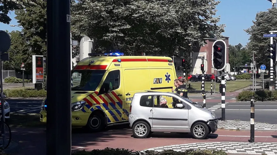 28 06 2019 brommobiel tegen paal 896x504