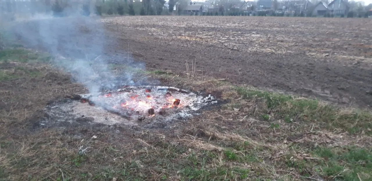 29 03 2022 buitenbrand aa broeken 03