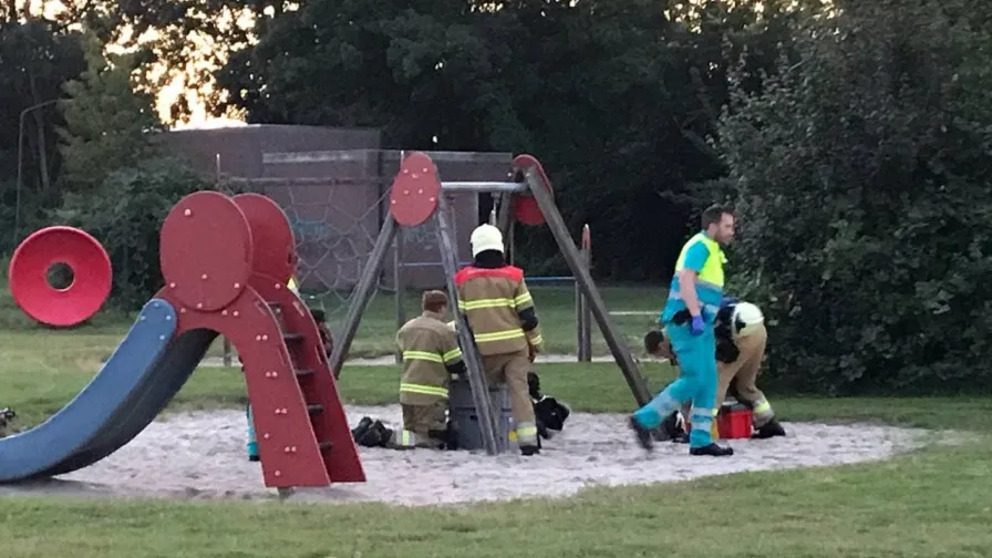 29 07 2021 kind vast in schommel 03