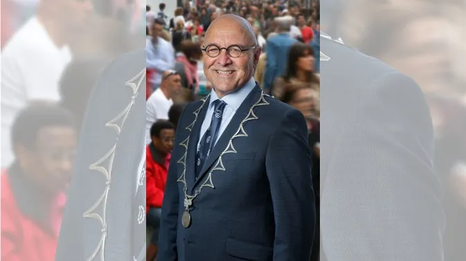 burgemeester kees van rooij