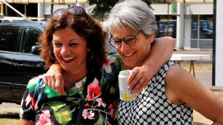 carin simons 896x504