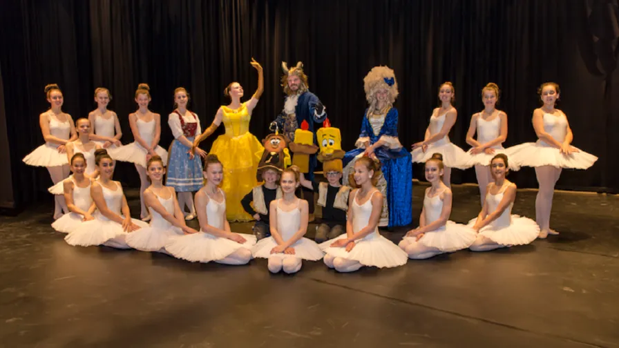 dansvoorstelling belle en het beest phoenix cultuur 896x504