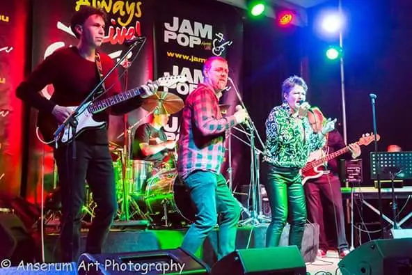 foto solid sound jampop