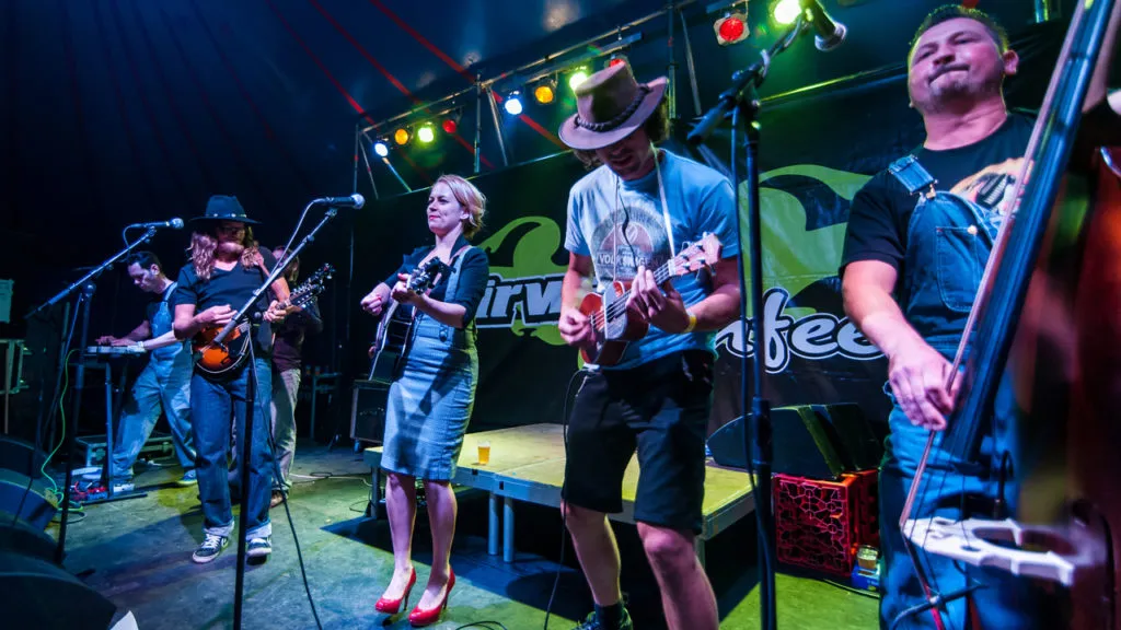 hillbilly hayrid live 1024x576