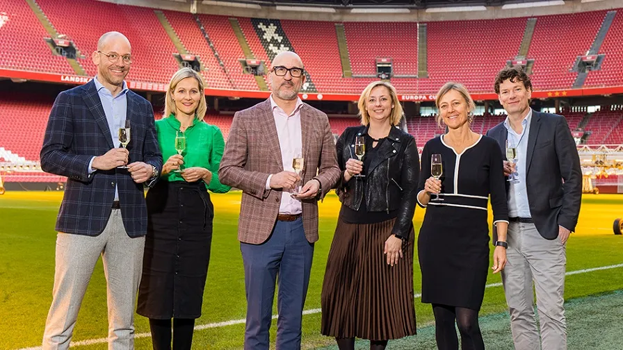 hutten nieuwe vip en eventcateraar van de johan cruijff arena lr
