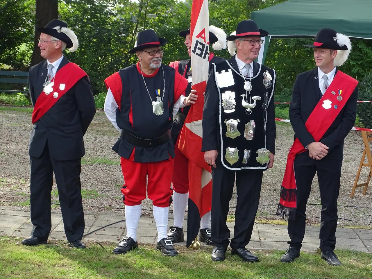 koning ben hofhuis adjudant chris tenda