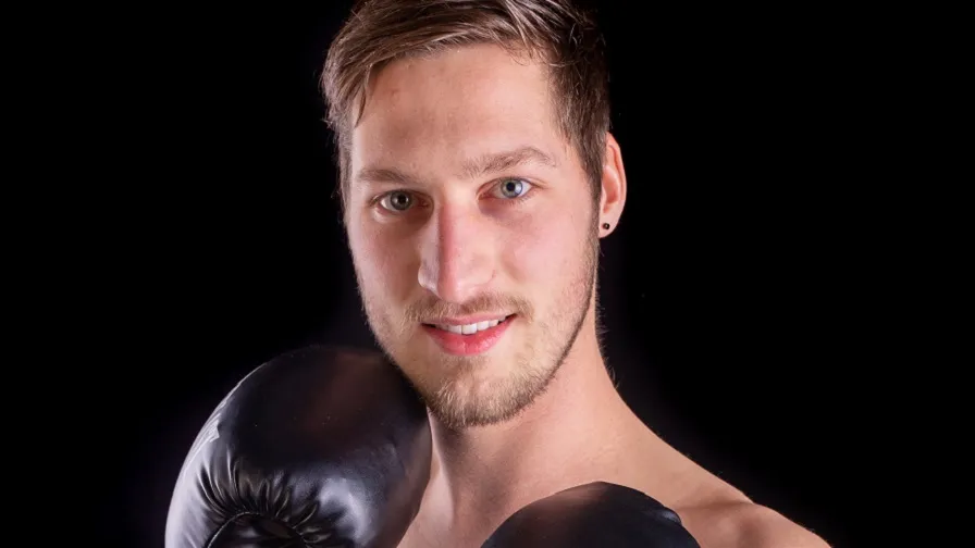luuk deelnemer fight cancer night 2021