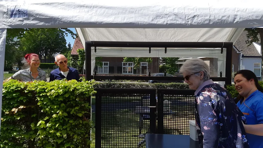 ontmoetingsmoment cunera ad van noort en dochter barbara bij romana van noort