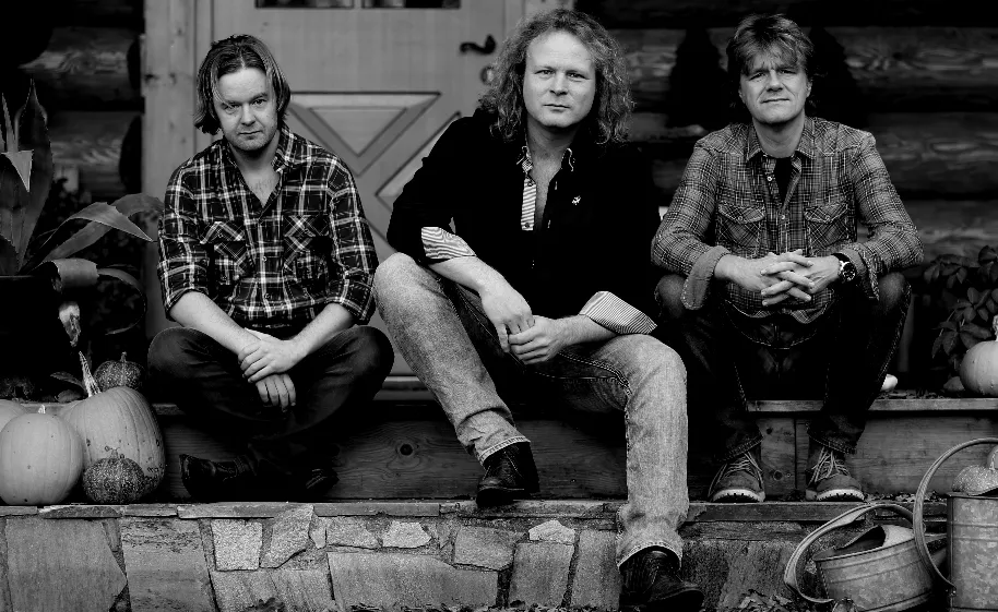 screenshot 2017 12 11 the fortunate sons zwart wit jpg jpeg afbeelding 5760 2995 pixels geschaald 21