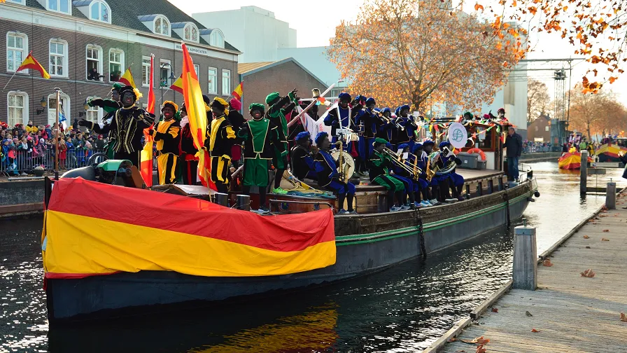 sint met groot gevolg naar veghel 896x504