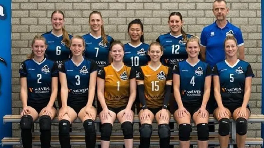 skunk dames 1