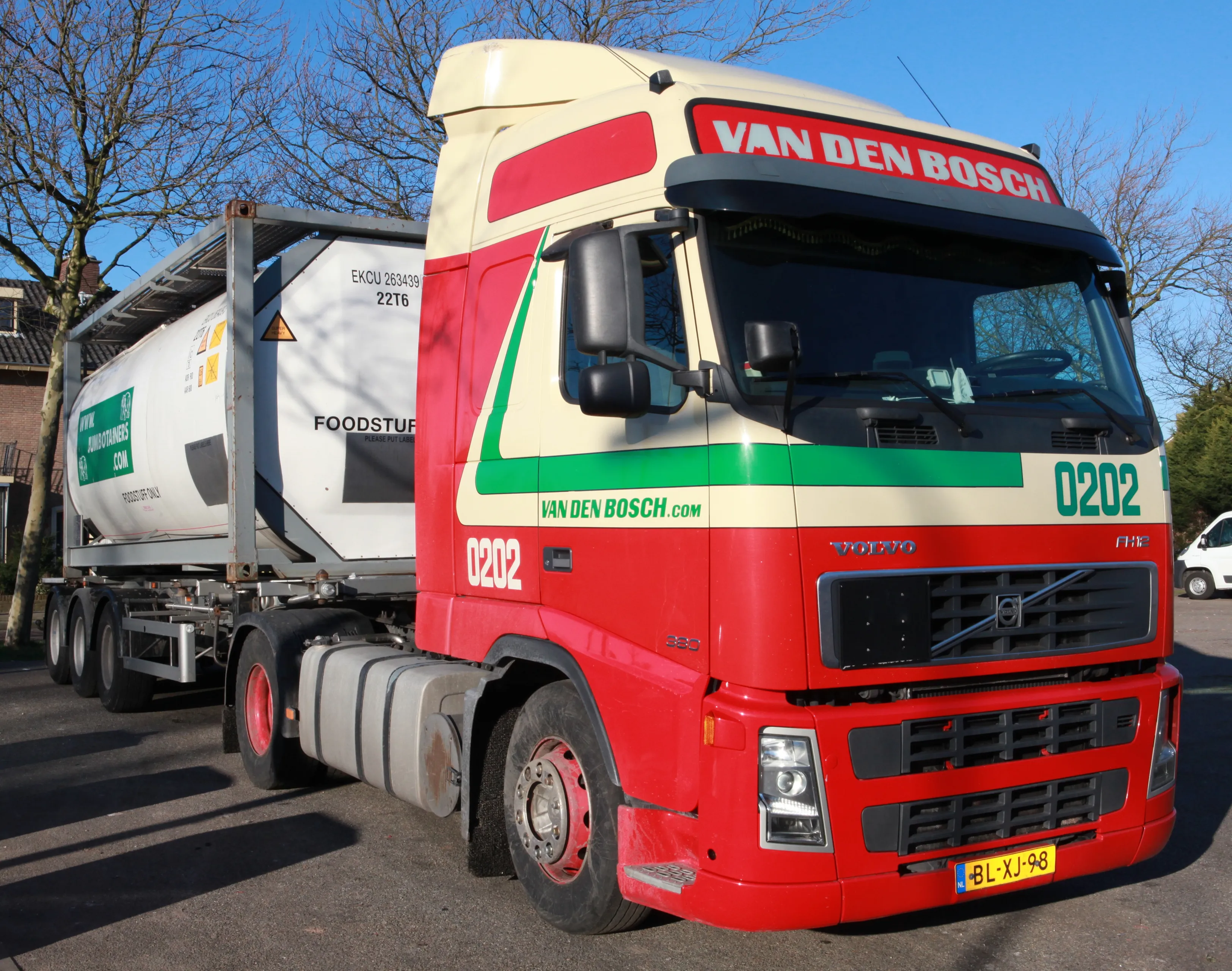 volvo fh 12380 van den bosch1