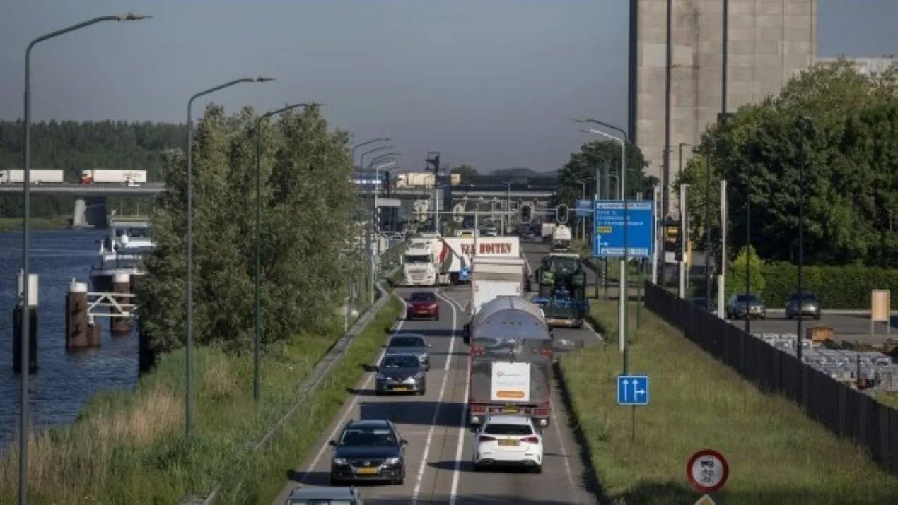 n279