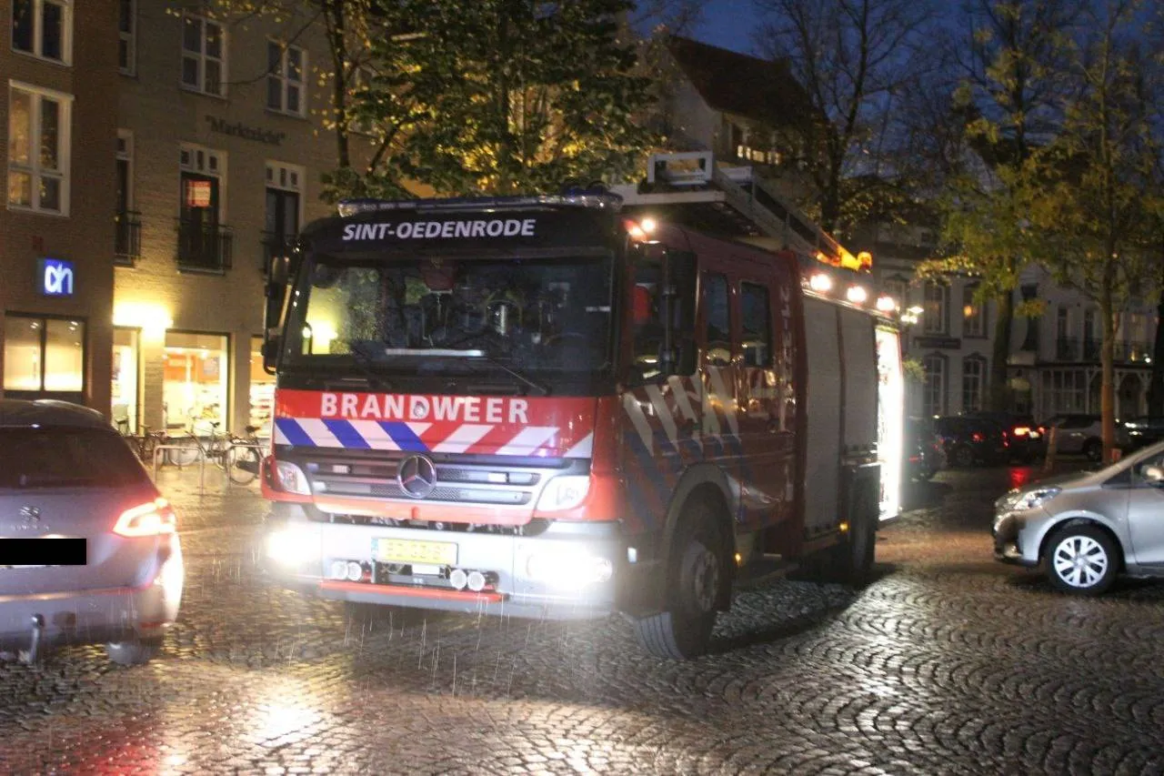 27-10-2025 Rook in pand Sint-Oedenrode 01